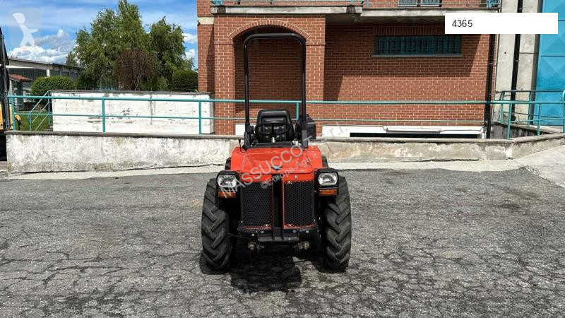 جرار زراعي Carraro Tigretrac 3800 4x4