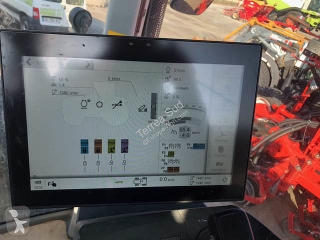 Tracteur agricole Claas AXION 810