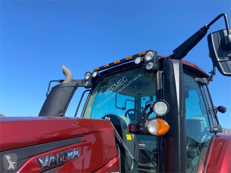 Tractor agrícola Valtra T 254