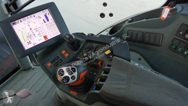 Tractor Claas Axion 920