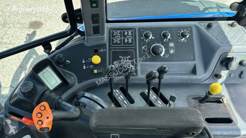 Tracteur agricole New Holland TM190 4X4