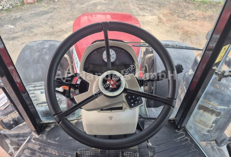 Tractor Massey Ferguson