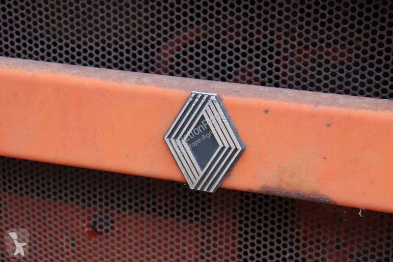 Tractor Renault 51
