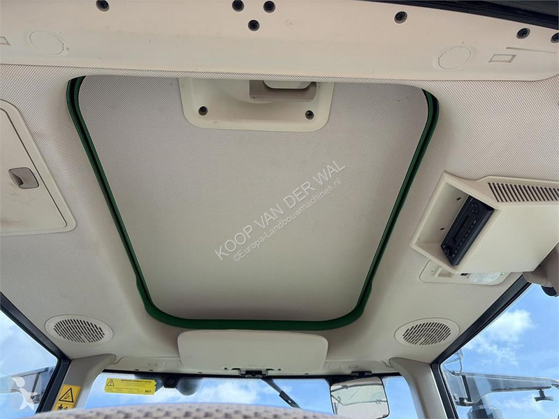 Lantbrukstraktor John Deere 6120M AQ TLS