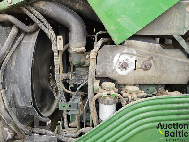 Lantbrukstraktor John Deere 6430