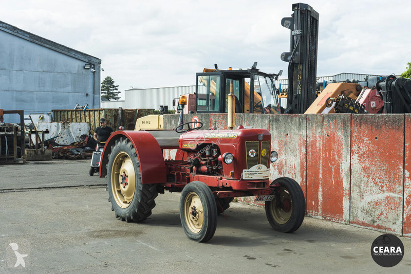 Lantbrukstraktor David Brown 950 IMPLEMATIC...