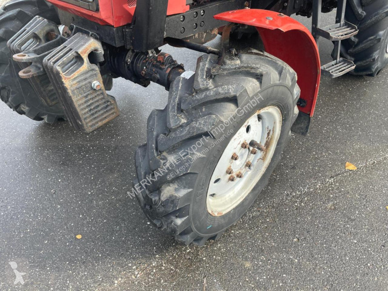 Lantbrukstraktor Belarus  MTS 820 + FL