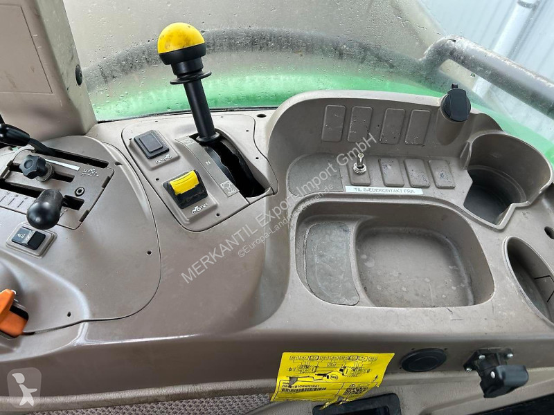 Lantbrukstraktor John Deere 5100M