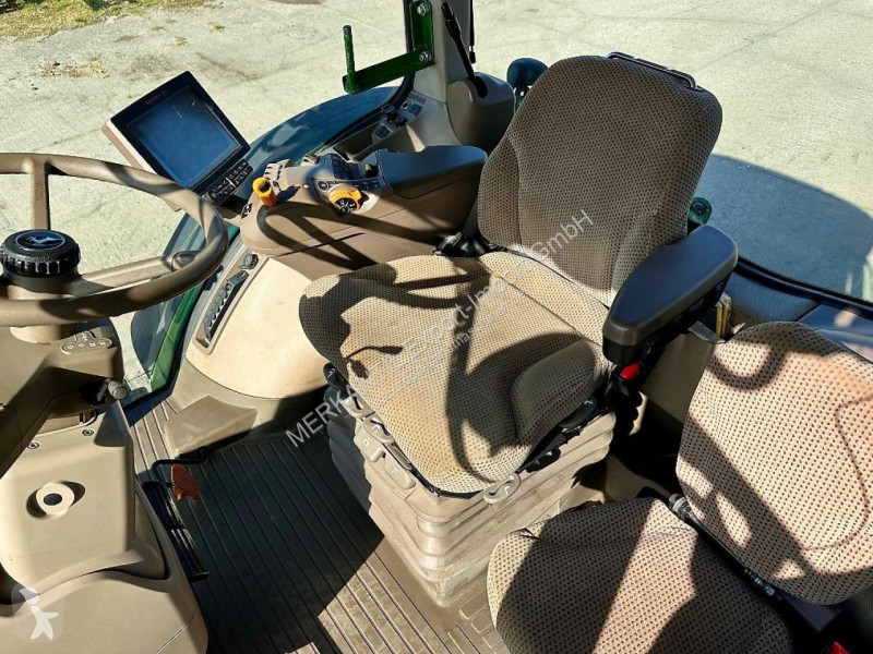 Lantbrukstraktor John Deere 7310R - E23