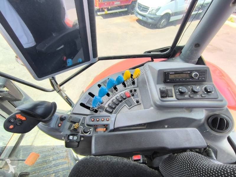 Kubota M7153 tractor