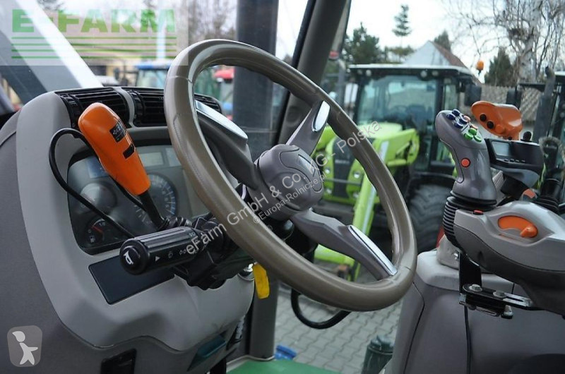 Deutz-Fahr agrotron p + quicke q78 tractor