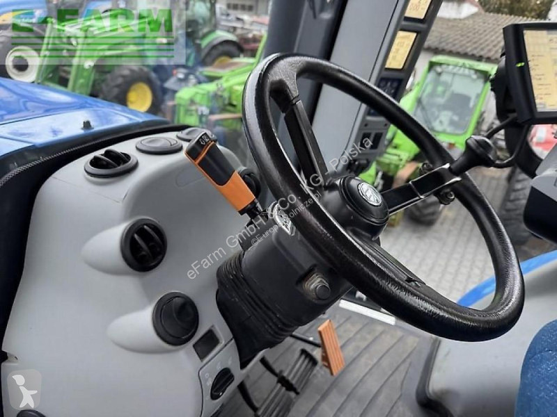 Traktor New Holland  t8.330 ultra command