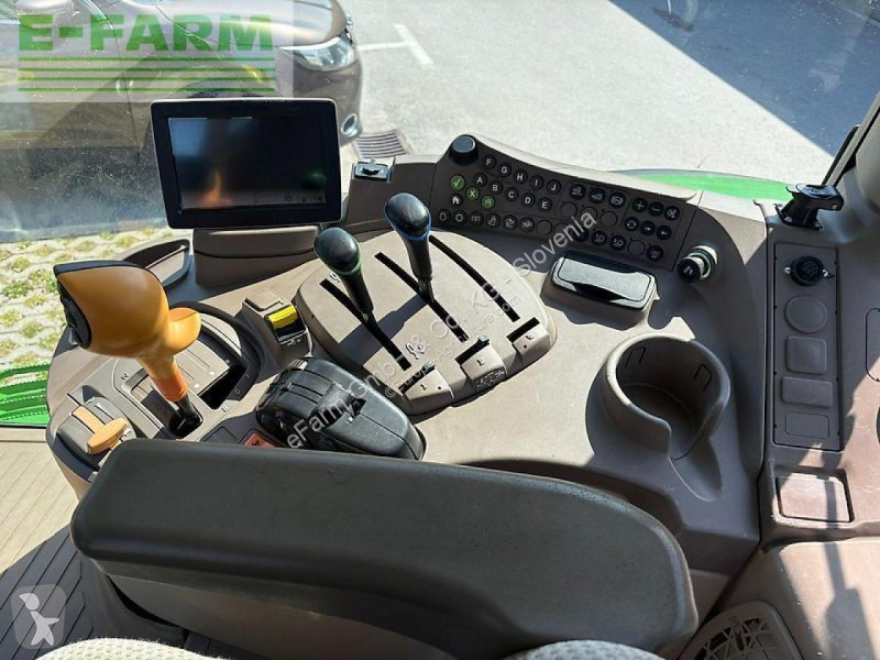 Lantbrukstraktor John Deere  6105r