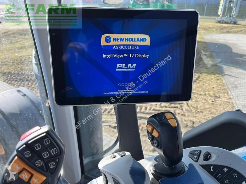 Landbrugstraktor New Holland  t8.435
