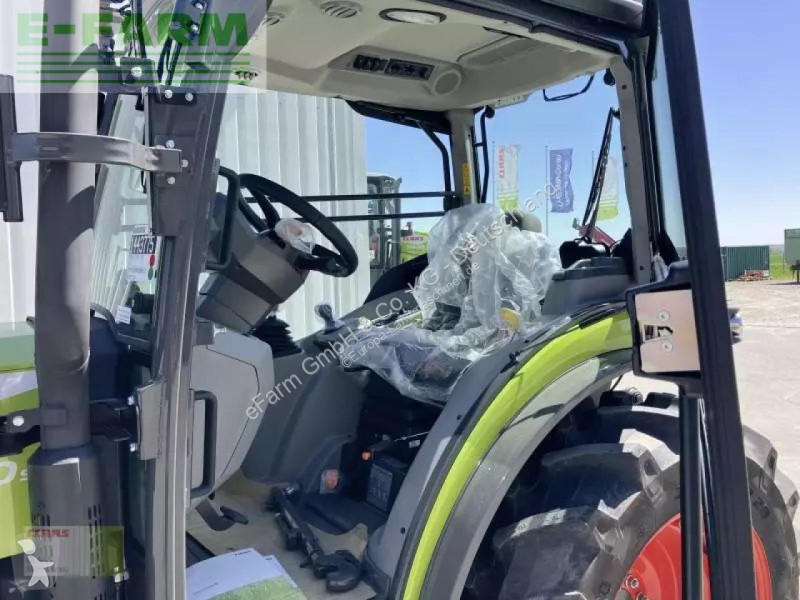 Landbrugstraktor Claas  nexos 240 s advanced