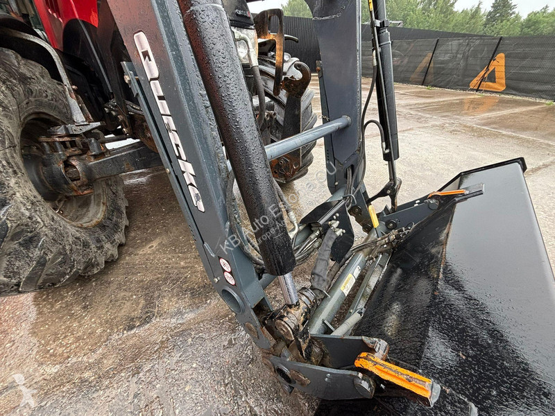 Lantbrukstraktor  Farmall 105U FRONT BUCKET