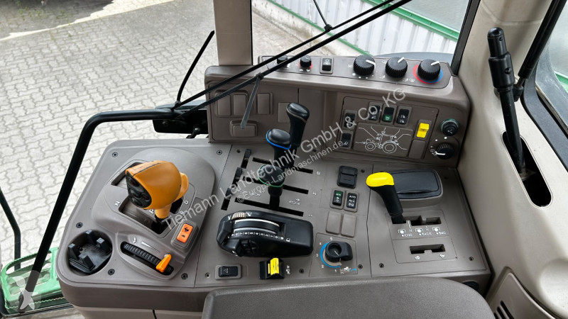 Lantbrukstraktor John Deere 619