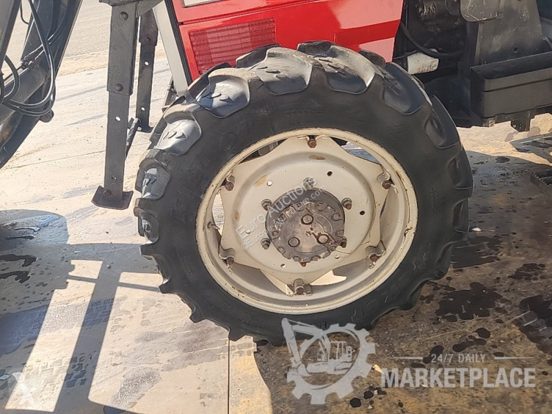 Сільськогосподарський трактор Massey Ferguson 3060