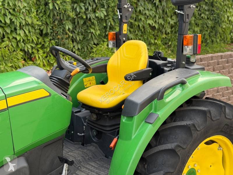 Lantbrukstraktor John Deere 4049 M 4RM