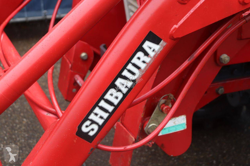 Lantbrukstraktor Shibaura SD1843