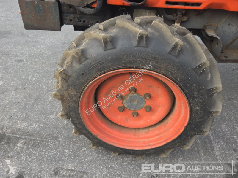 Tractor Kubota ST30