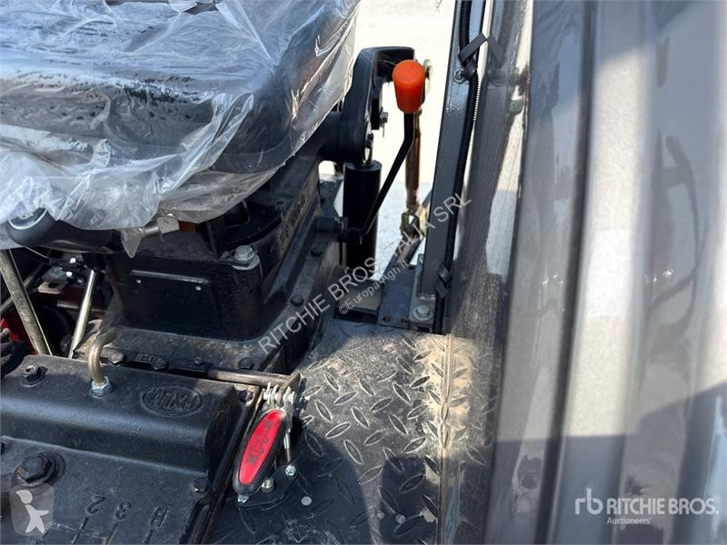 Сільськогосподарський трактор  TT604 4WD...