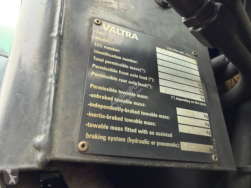Сільськогосподарський трактор Valtra