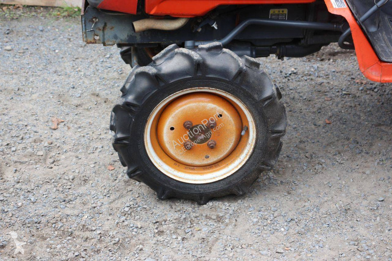 Сільськогосподарський трактор Kubota...