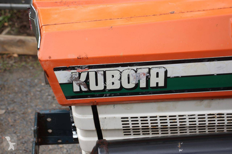 Сільськогосподарський трактор Kubota B1502DT