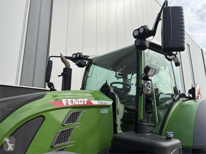 Сільськогосподарський трактор Fendt 724...