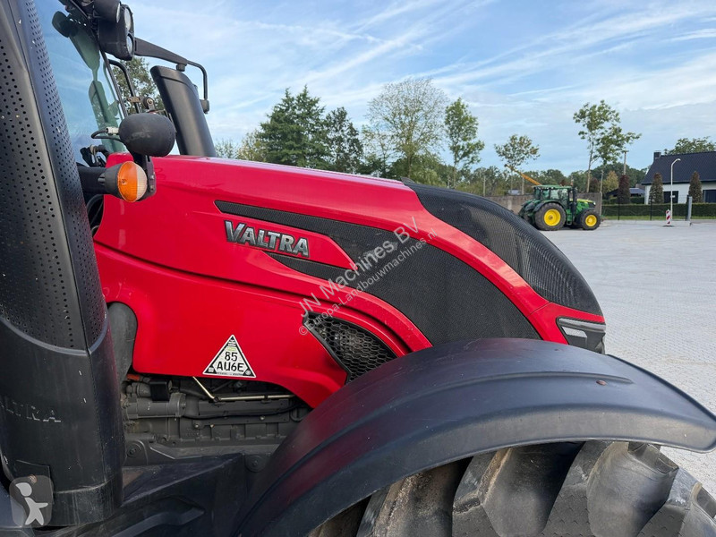 Ciągnik Valtra T 174 GOOD TIRES