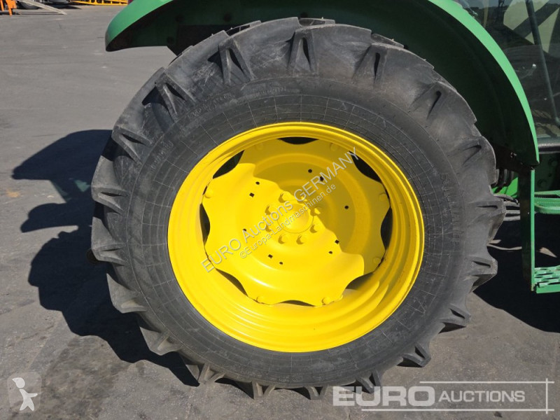 Tractor John Deere 5820