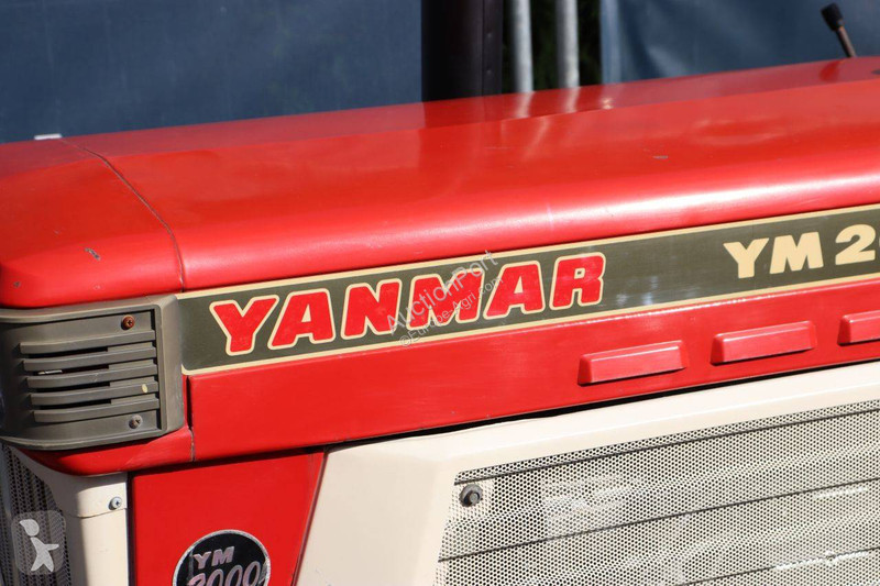 Tractor agrícola Yanmar YM2000B