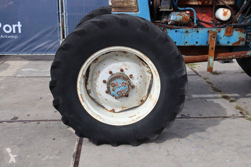 Tractor agrícola Ford TW-10