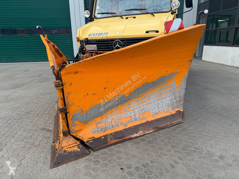 Tracteur agricole Mercedes Unimog U 1000 3-way...