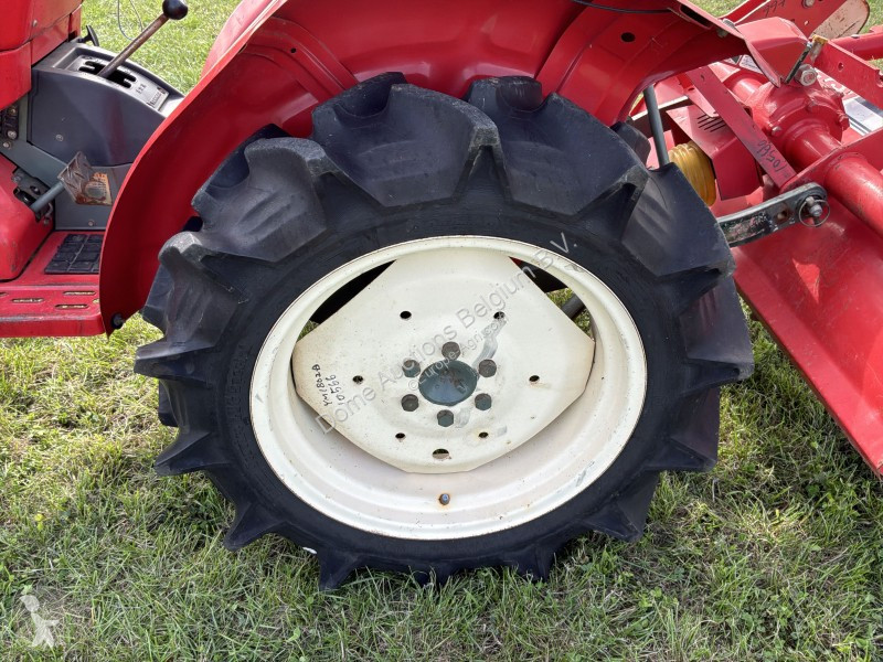 Tractor Yanmar YM1802D