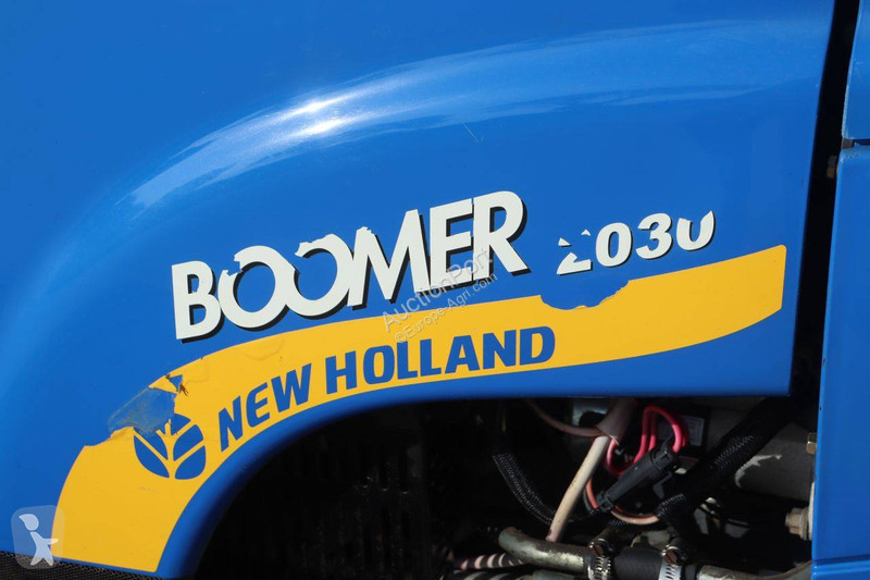 Tracteur agricole New Holland Boomer 2030