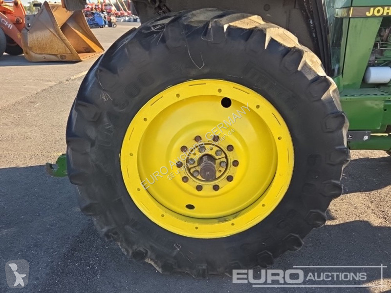 Tracteur agricole John Deere 4055A