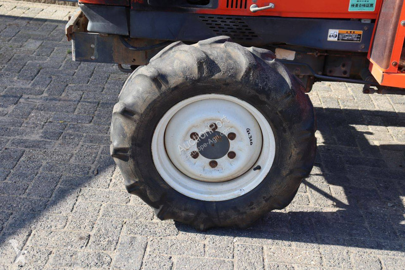 Tracteur agricole Kubota Grandel GL320