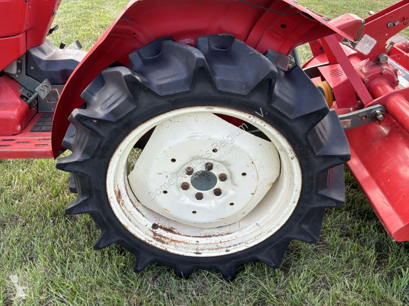 Tracteur agricole Yanmar YM1820D