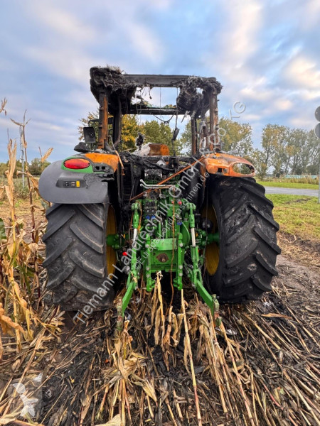 Tractor John Deere 6130R BRANDSCHADEN zur...