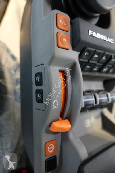جرار زراعي JCB Icone