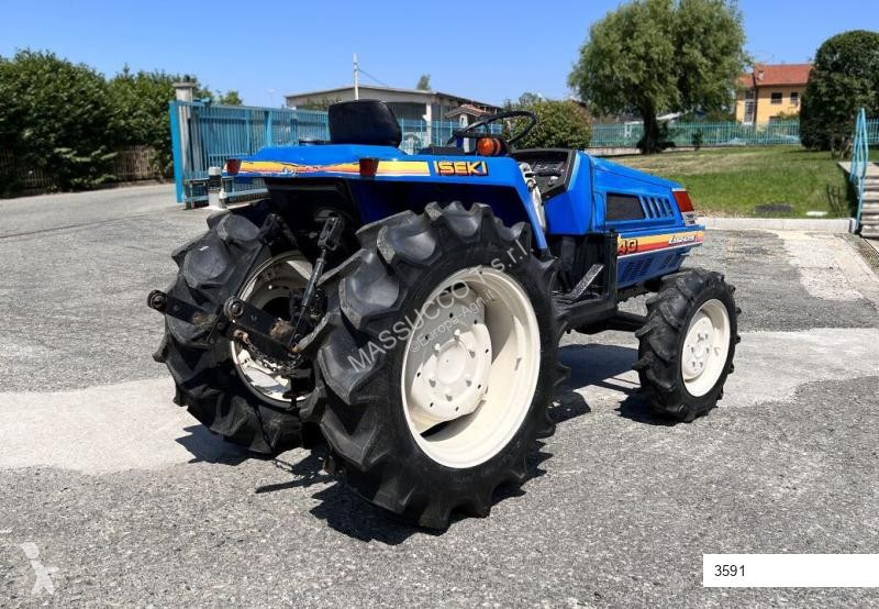 Tracteur agricole Iseki 240