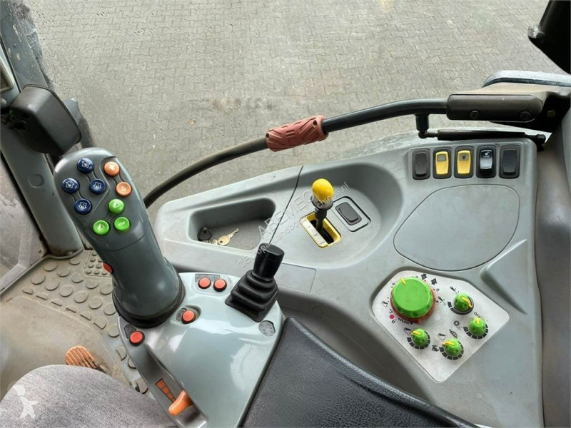 Tractor Deutz Agrotron ttv430 met brede wielen