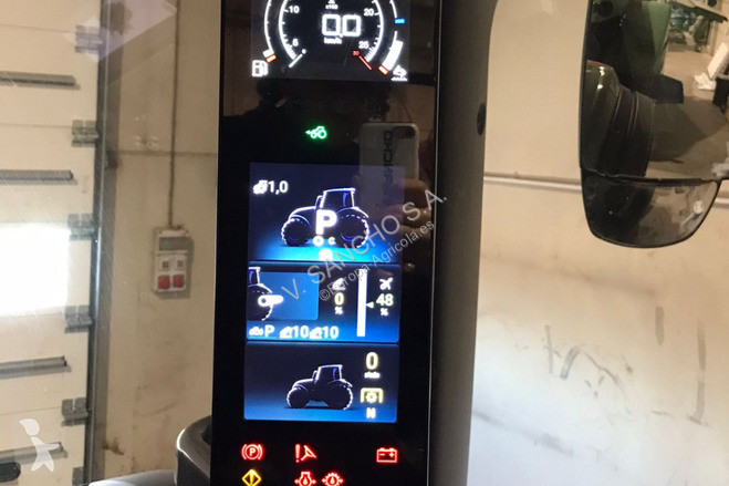 Tractor Valtra T235D