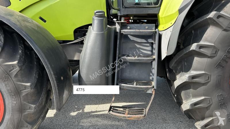 Tractor agrícola Claas AXION 810