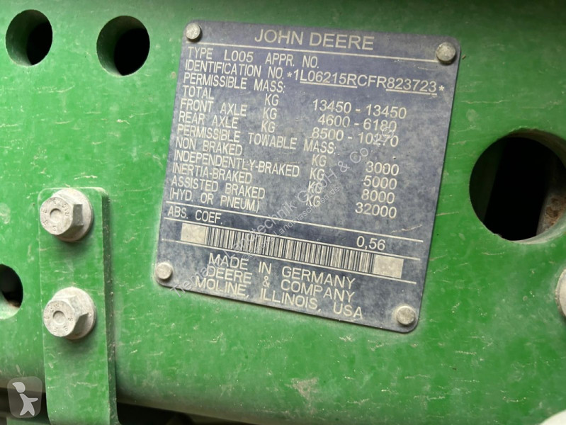 Tractor agrícola John Deere 6215R