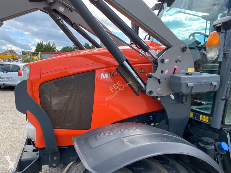 Lantbrukstraktor Kubota M105 GX-III + MX T410...