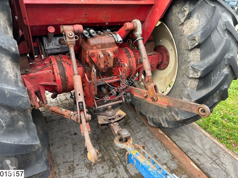 Landbrugstraktor International 955A