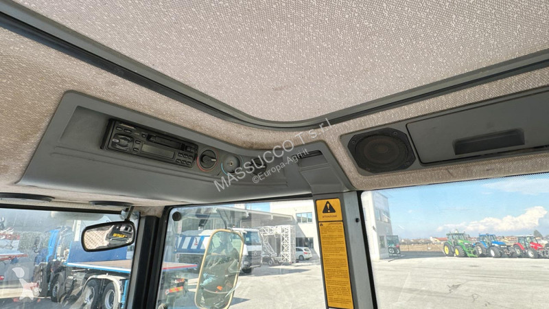 Lantbrukstraktor Ford 8240 4x4